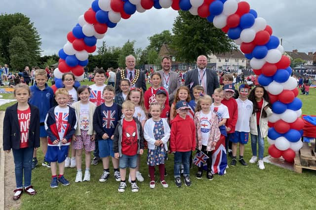 Councillors David Walters and Jason Zadrozny with headteacher Grant Worthington at Mapplewells Primary and Nursery School's Platinum Jubilee celebrations
