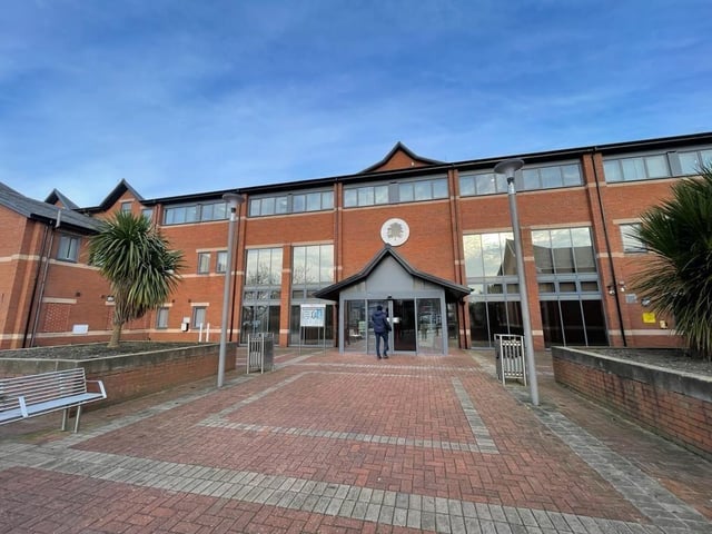 David Cross would like to see a new MP. Another reader said: "Here's a challenge...... Don't vote Tory." Seb Truswell would also like to see a political change in Ashfield. He said: "For all of Ashfield to rise up against the current Ashfield Independents and get them ousted....... Same goes for the MP."