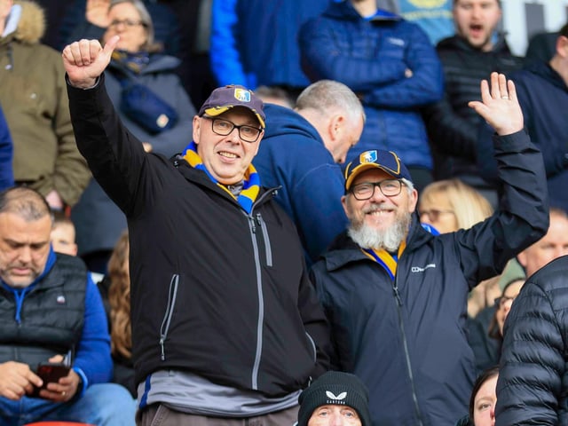 Mansfield Town kept up their good run of form with victory at Doncaster.
