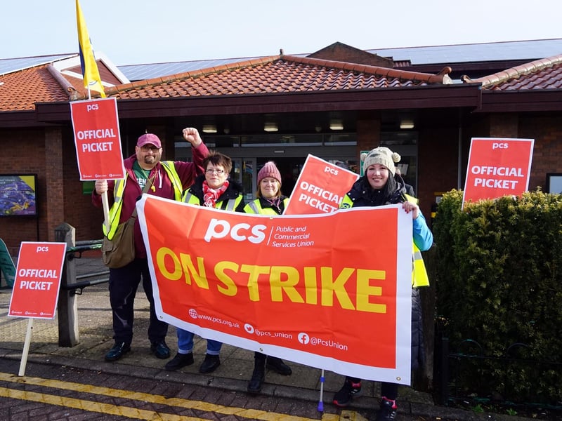PCS picket line outside Mansfield Civic Centre.