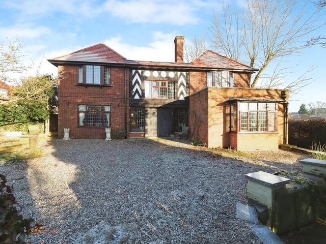 This beautiful double-fronted detached family home has a double gated driveway opening onto the gravelled front driveway. There are steps to the side garden with access to the timber shed.