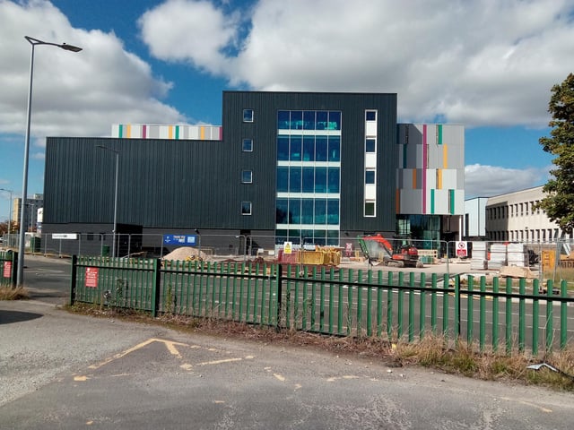 The Doncaster University Technical College viewed from College Road