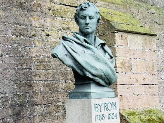 The most flamboyant and notorious major English Romantic poet, George Gordon, Lord Byron, was also the most fashionable poet of the early 1800s. Lord Byron was also a Member of the House of Lords. Byron lived at Newstead Abbey (his ancestral home, which he inherited at age 21) between 1808 and 1814.