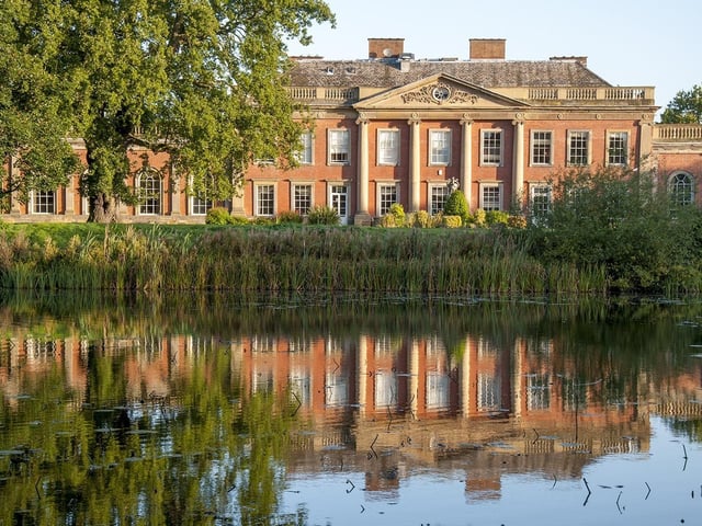 Byron's Brasserie at Colwick Hall received one AA rosette. Byron’s Brasserie serves great British food in a classic English setting.