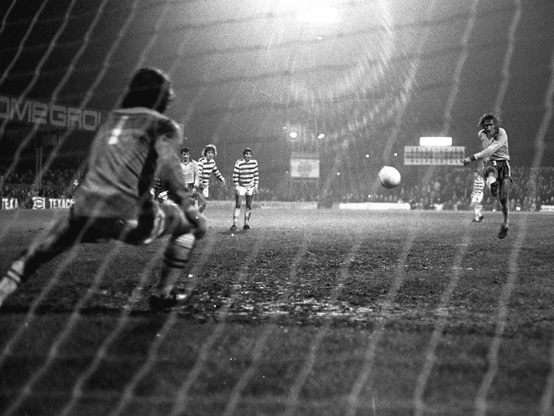 Kevin Randall tries his luck against Reading in Nov 1976.