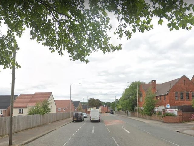 In the Abbott Road & Pleasley Hill area, 2.8% of households were overcrowded.