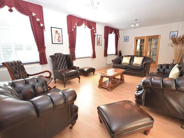 The living room oozes luxury and is large enough to accommodate a dining table and chairs if necessary. Tastefully decorated, with a wood laminate floor, it is a light and bright room thanks to three uPVC windows to the side of the property.