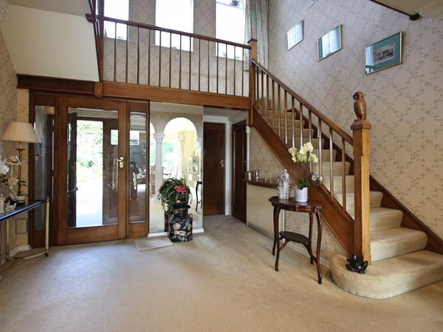 The entrance hall.
