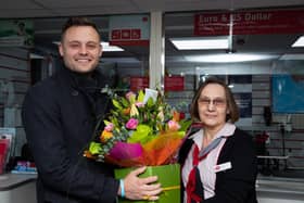 MP Ben Bradley visited Southwell Road Post Office, Mansfield to congratulate Postmistress Janet Langdon on 20 years’ service to her
community.