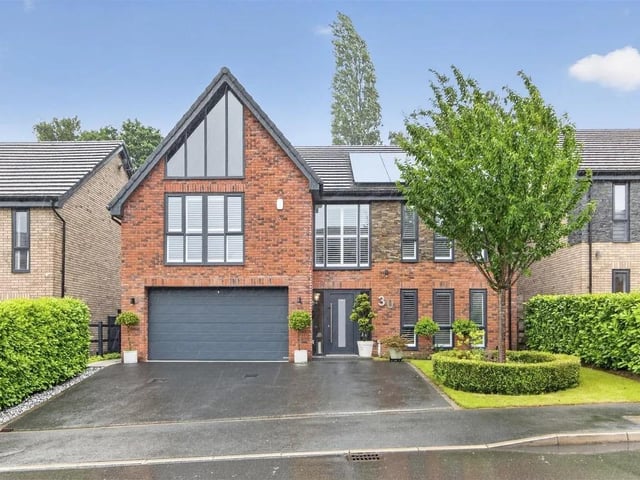 The property is positioned in a highly regarded suburban location off Nottingham Road close to a wealth of facilities.