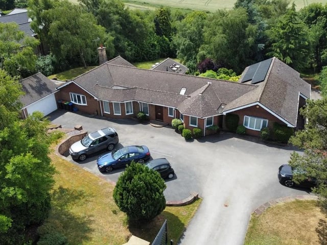 The property is in a highly desirable location on Coxmoor Road close to the Sherwood Observatory