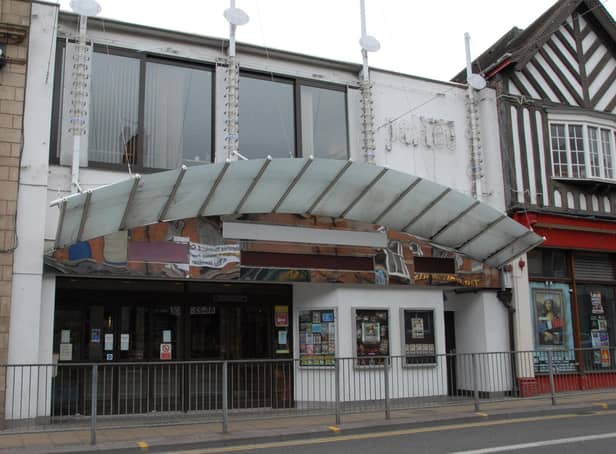 Would you like to be a Welcome Volunteer at Mansfield Palace Theatre?