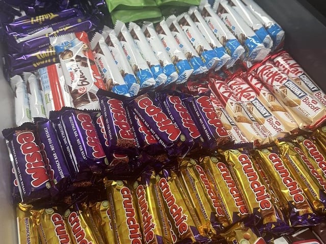 A range of cheesecake toppings are available.