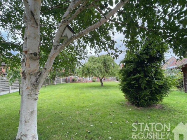The garden, which also includes a pond for koi carp, is a peaceful and private place.