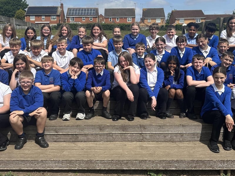 Year 6 pupils from Dalestorth Primary School, Sutton
