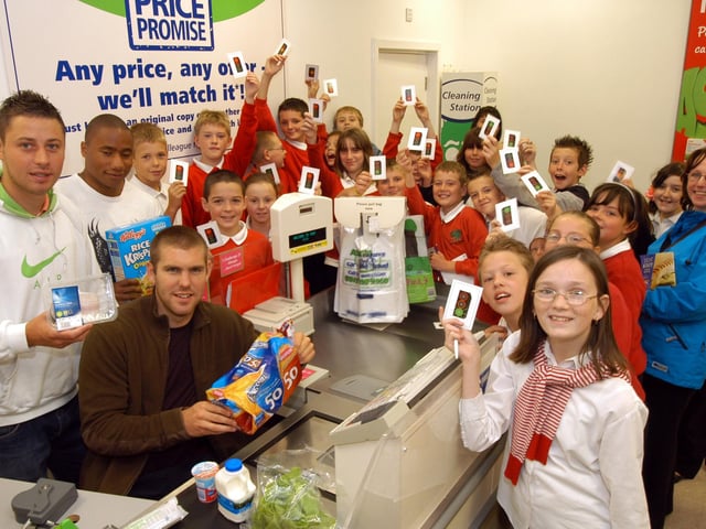 Back in 2007, Stags players Jason White, Jake Buxton and Jonathan D'Laryea played the Traffic light game with pupils from Croft School during their visit to Sutton Asda.