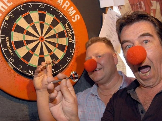 Jez Booth, left, landlord of The KIngs Arms, Mansfield, pictured in 2007 with Jack Black, who was organising a Halve-it competition to raise money for Comic Relief.