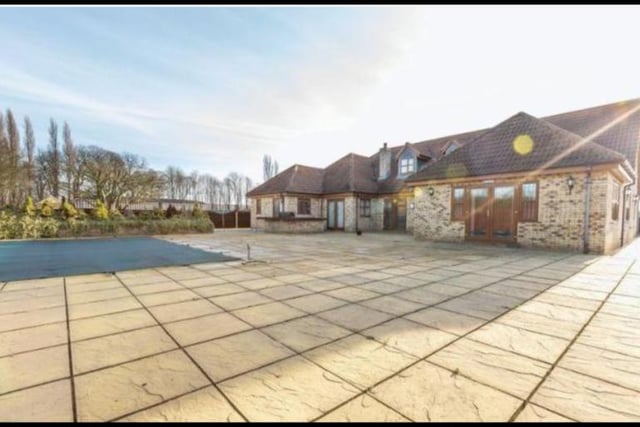 Located in the sought-after village of Eye, this extremely spacious, detached chalet bungalow boasts a generous plot with stunning countryside views found both to the front and back of the property. To top it off, this property also features an outdoor swimming pool in which to enjoy the peaceful surroundings.

Over £500,000 GBP
