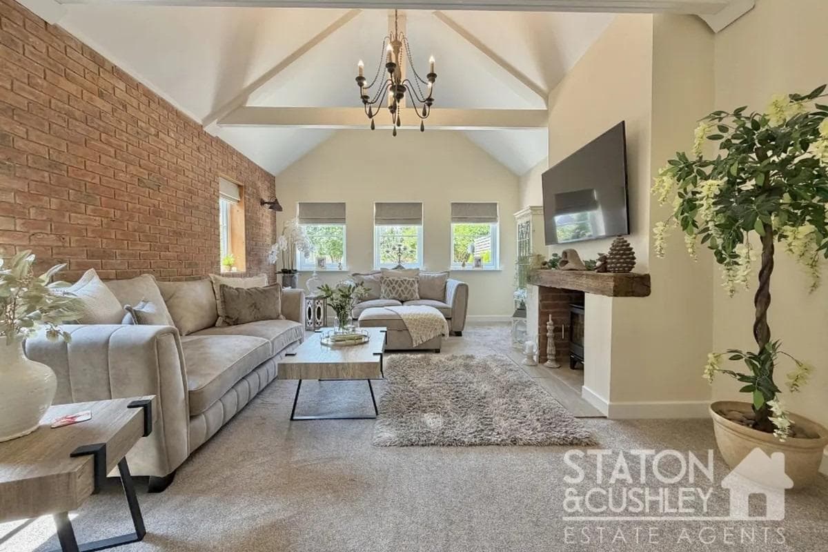 Extended four-bed Mansfield bungalow with outdoor bar on the market for ...