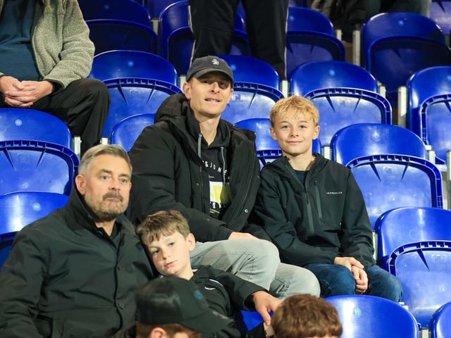 Mansfield Town were unable to bag all three points despite Oxford being reduced to nine men for the closing stages.