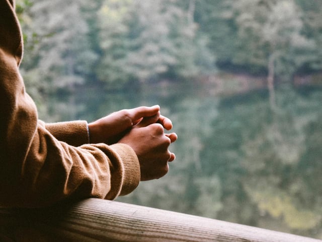 In 2025, popular and realistic mental health resolutions have shifted toward "gentle goals" and micro-habits. With approximately 32 per cent to 36 per cent of resolution-makers prioritizing mental well-being this year, the focus is on building resilience rather than achieving a "perfect" mental state. Prioritize Sleep Hygiene: Commit to a consistent "lights out" time or a 30-60 minute wind-down routine without screens to regulate your nervous system. Establish Digital Boundaries: Set a "device curfew" before bed or a "no-screen sunrise" for the first 30 minutes after waking to lower cortisol spikes. Practice "Micro-Mindfulness": Instead of long meditation sessions, dedicate 5 minutes to deep breathing or mindful eating (without electronic distractions) three times a week. Nurture Small Connections: Focus on one "connection spark" daily, such as a quick eight-minute phone call to a friend or a 10-minute coffee chat with a coworker. Self-Compassion & Positive Self-Talk: Create a list of 10 positive affirmations to use during setbacks. Experts emphasize treating yourself with the same kindness you would offer a friend.