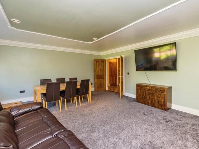 A relaxing night in front of the telly is always on the cards at this Selston home.