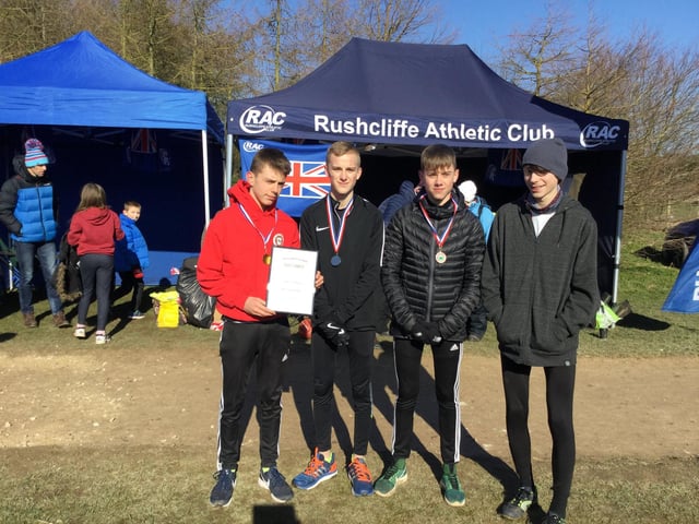 A team of Sutton Harriers U15's.