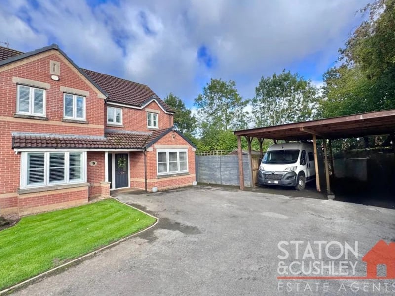Outside reflects the house perfectly, boasting a desirable positioning on the estate with a spacious driveway to the front elevation allowing ample off-street parking for multiple vehicles.