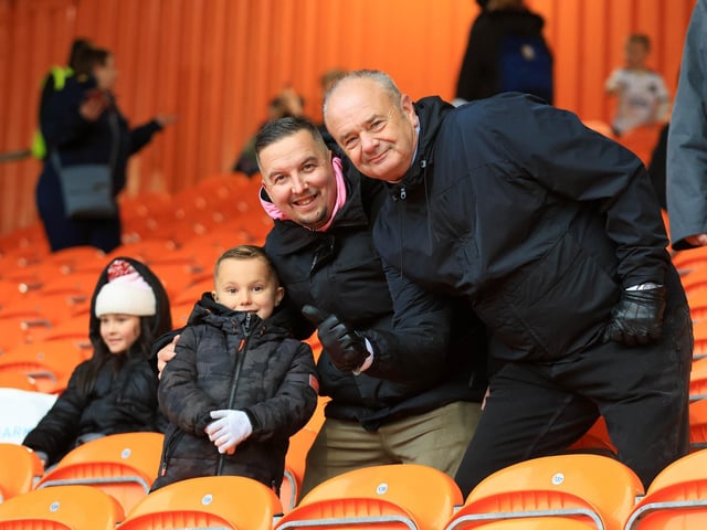 Mansfield Town enjoyed a fine day at the seaside after clocking up a second away win of the week.