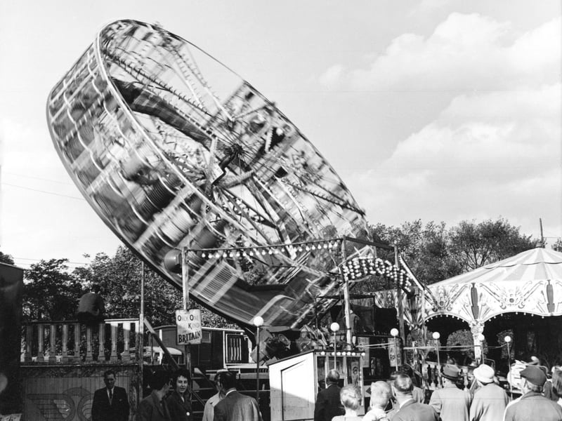 The 'Meteorite' ride at the 1961 edition of the fair.