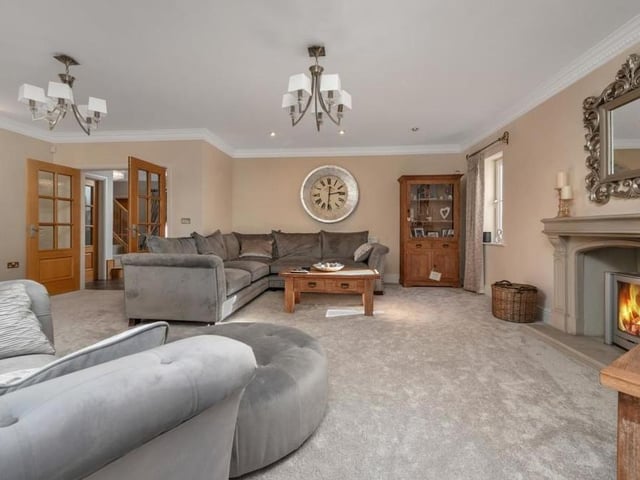 A second shot of the lounge, which surely presents the perfect setting for relaxing in style