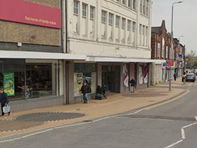 On or near the B6203. 8 crimes were reported on or near here as of January 2024.