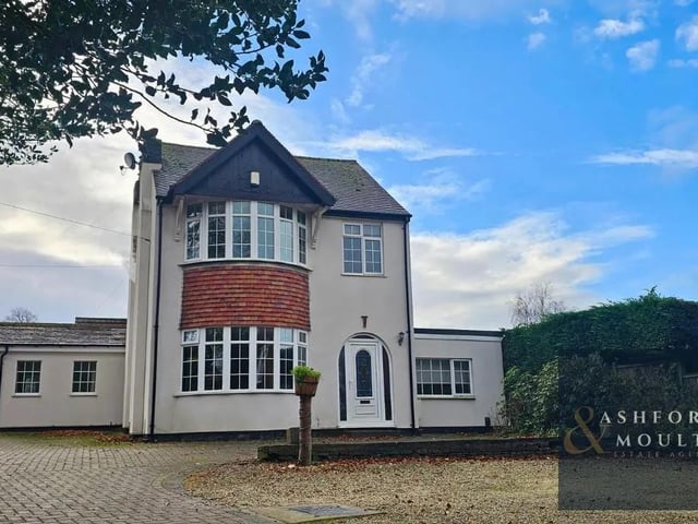 Welcome to this splendid four-bedroom detached house which offers a perfect blend of comfort and practicality. With ample space for families or those who enjoy entertaining, the property boasts two inviting reception rooms, providing versatile areas for relaxation and social gatherings. At the heart of the home is a fully fitted kitchen, complete with an integrated fridge freezer, cooker, and hob. Adjacent to the kitchen, a separate utility room adds convenience. Outside, the property is equally impressive, with a driveway that accommodates up to six vehicles, a rare find that adds to the convenience of this delightful home. To the rear, the property has a generous sized garden, which is not overlooked. To find out more contact Ashford & Moult Estate Agents 01157 745847.