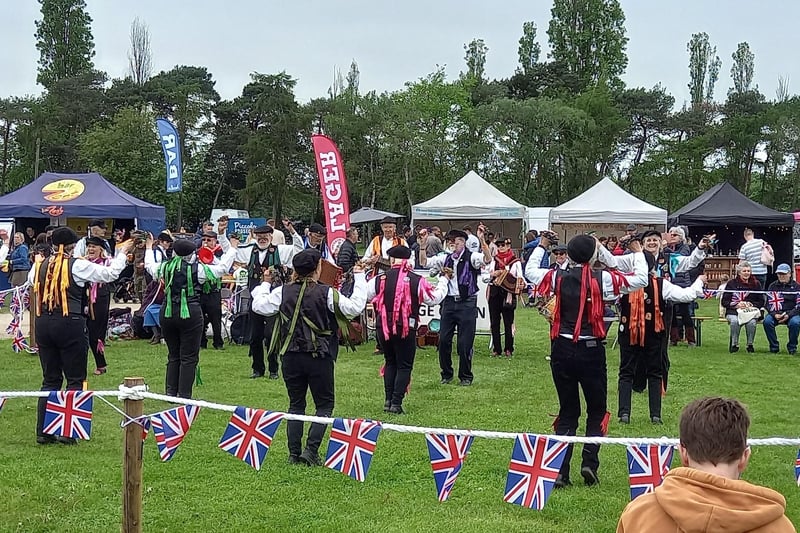 Crowds were entertained by morris dancers
