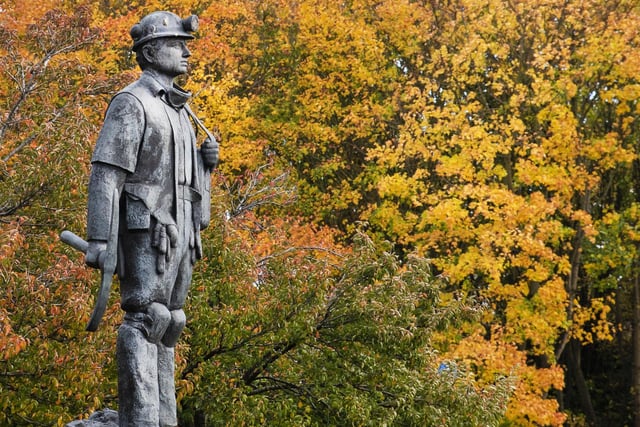 Autumn colours and the miner of Mansfield.