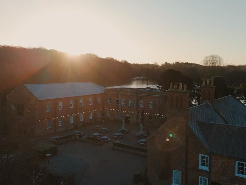 Rufford Mill Wedding Venue has a 4.5 rating from over 1,000 guests on Google review. Located on Rufford Lane in Newark, it overlooks the lake and grounds of Rufford Abbey Country Park.