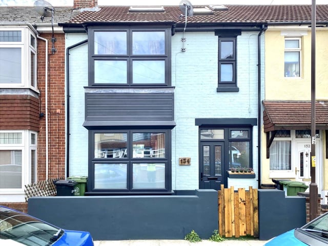 Large four-bedroom extended end of terrace house with a double garage and open plan reception. Also has its own conservatory and garden.