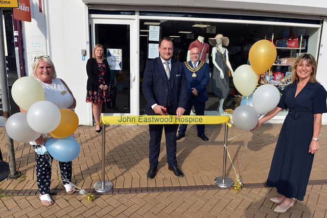 John Eastwood Hospice Trust hospice shop re opening at Thomas House Portland Sq Sutton in Ashfield. Being opened by Council leader Jason Zadrozny. L-Jill Johnson shop manager, Tracey Barker deputy trust manager, Council leader Jason Zadrozny, Cllr Andy Meakin chairman Ashfield dist council and Sharon Williams trust chief exec.