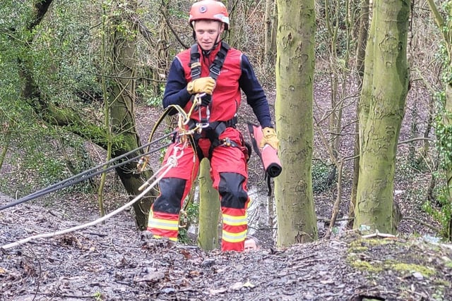 Alfreton firefighters developed their rope rescue skills during a joint training session with Derbyshire colleagues from Derby's Ascot Drive Fire Station.