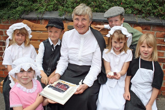 2007: Greasley Beauvale Infant School pupils mark the retirement of headteacher Pam Storer.