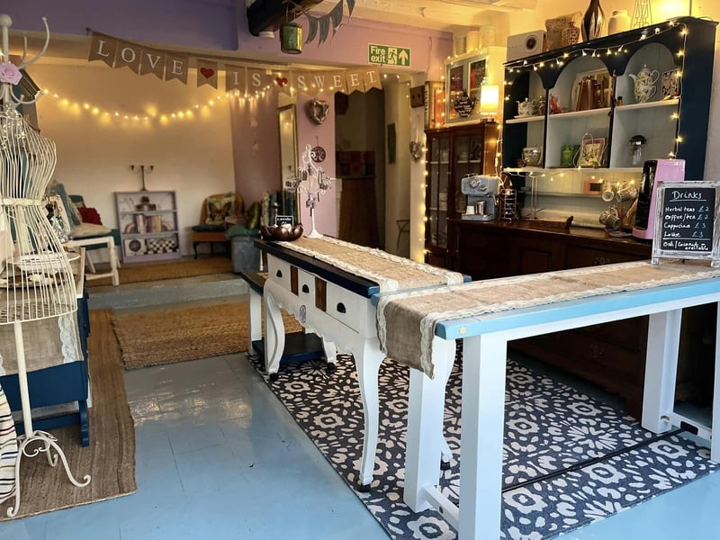 Rhiannon's Holistic Healing Centre can be found on Clumber Street, Warsop. The venue is a holistic healing centre, offering people a safe space to receive alternative spiritual and physical healing. The space runs regular spiritual sessions, from sound baths, and meditation to yoga. Owner Amy Rhiannon Crowther enjoys running themed evenings and the business is proud of its eco-friendly status and plant-based menu.