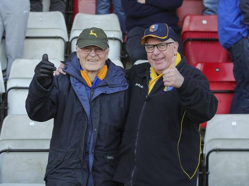 Mansfield Town levelled nine minutes from time to rescue a draw at Stevenage.