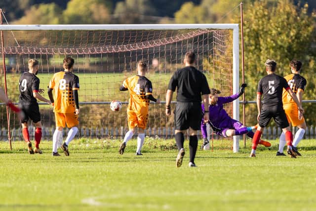 Ollerton score. Pic by Andrew Sumner.