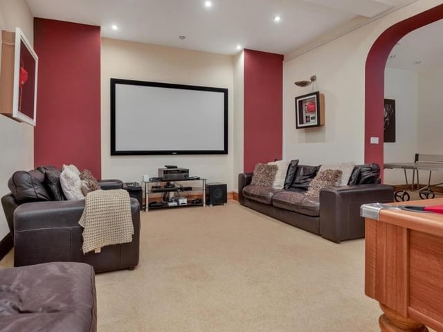 Settle down in front of the big screen to watch your favourite movies. A corner of the games room that is truly a haven for film buffs.