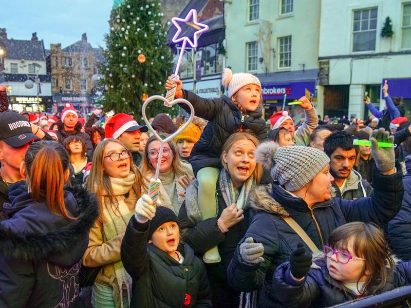 Crowds gathered at Mansfield Christmas lights switch-on 2023 in the Market Place.