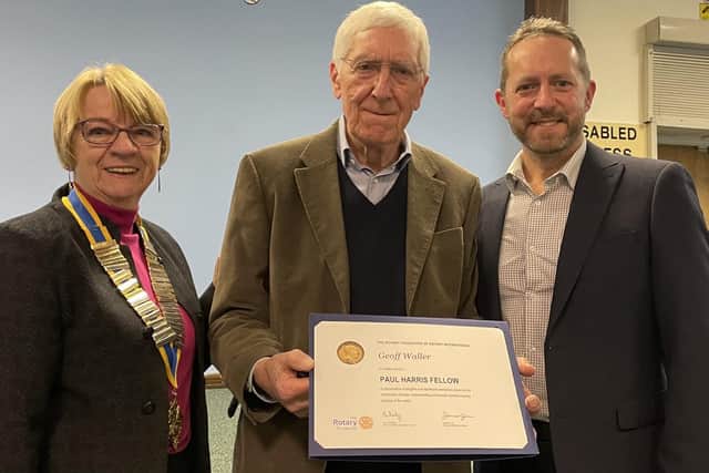 Geoff Waller was presented with the prestigious Paul Harris Fellowship.