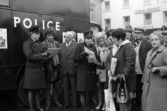 Mansfield Police liase with shoppers in the market place in 1970.
