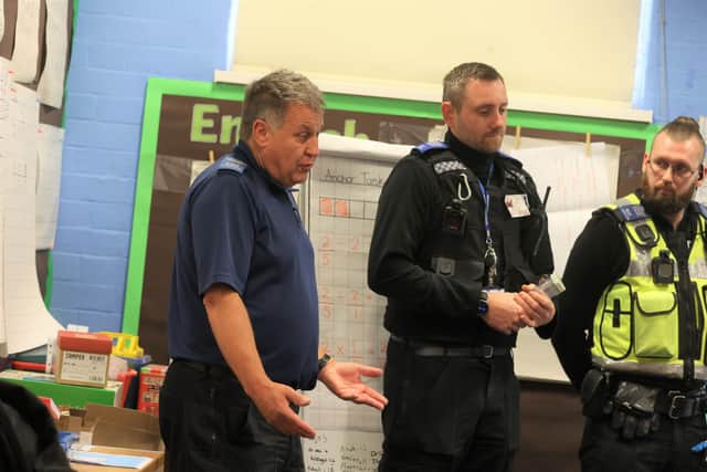 Officers from the Mansfield Neighbourhood team visited four local primary schools to give a presentation and take questions from children