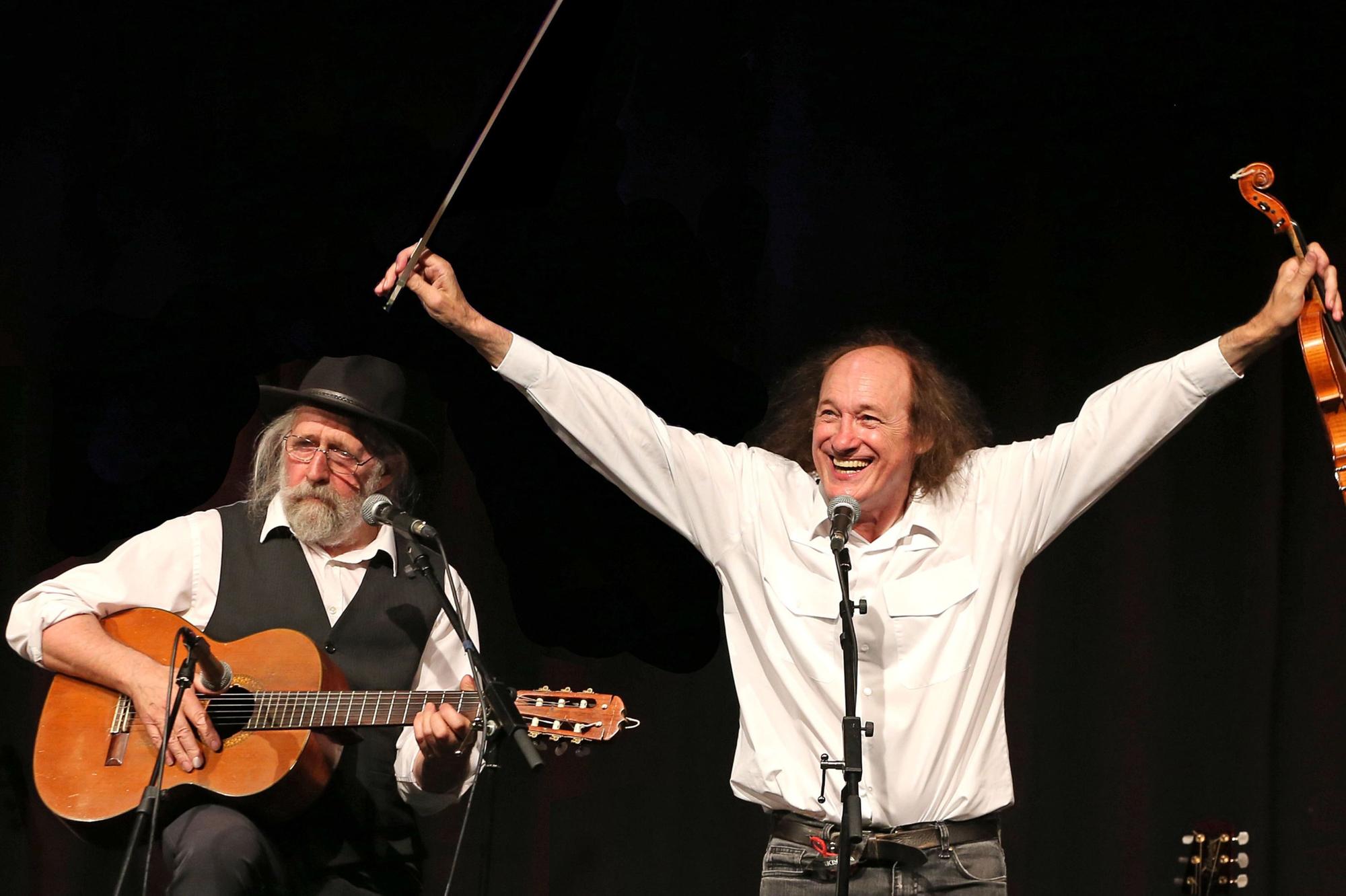 Check out veteran music legends Otway and Barrett in their latest Notts gig - Vimarsana News