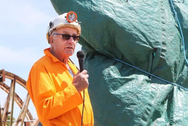 Allan Dallman performed the unveiling ceremony.